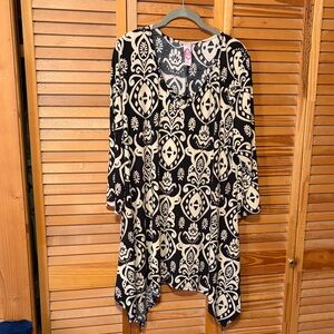 Honeyme Black and Cream Patterned Tunic